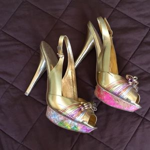 ⚡️💖⚡️Gold High Heels!!⚡️💖⚡️